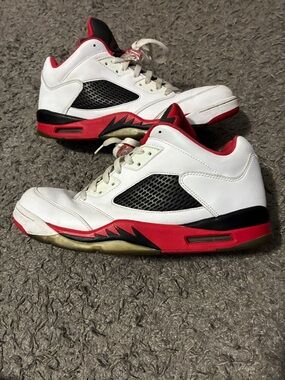 Jordan 5 low fire red